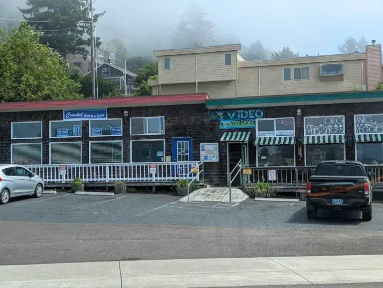 Ya-Hots Video Country Store