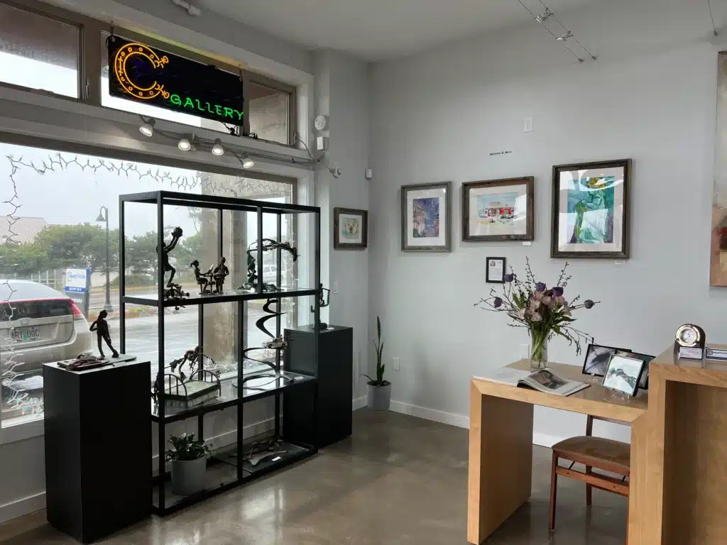 Peephole Gallery & Studio